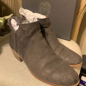 Vince Camuto gray bootie